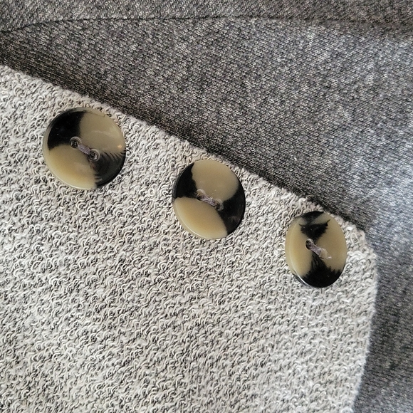 AB Studio Lightweight Pacho Size Small - Picture 5 of 10